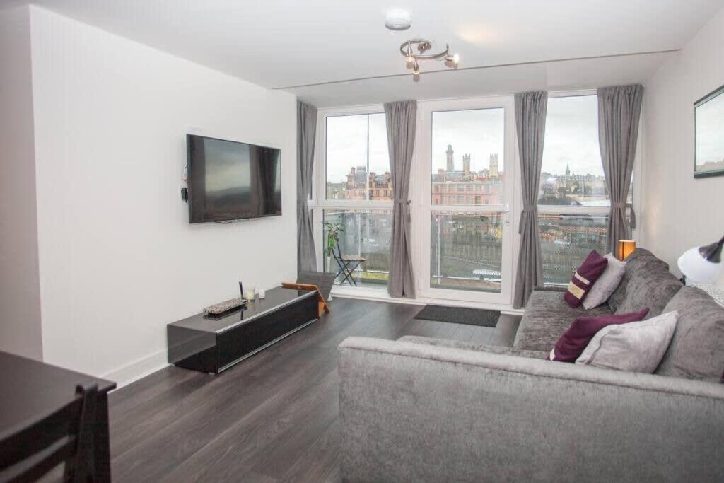 Beautiful Flat With Panoramic Views Over The City Glasgow Eksteriør bilde